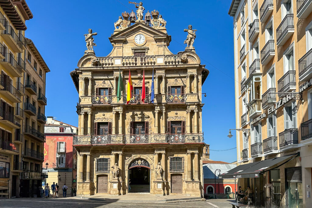 Pamplona verteilt 270.000 Euro an 50 gemeinnützige Vereinigungen