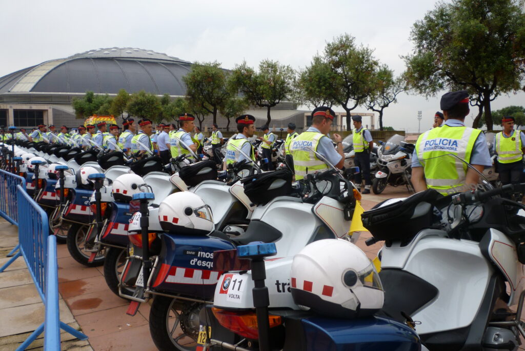 Katalanische Polizei zeigt Baufirma wegen 64 Tonnen Bauschutt in Bescanó (Girona) an
