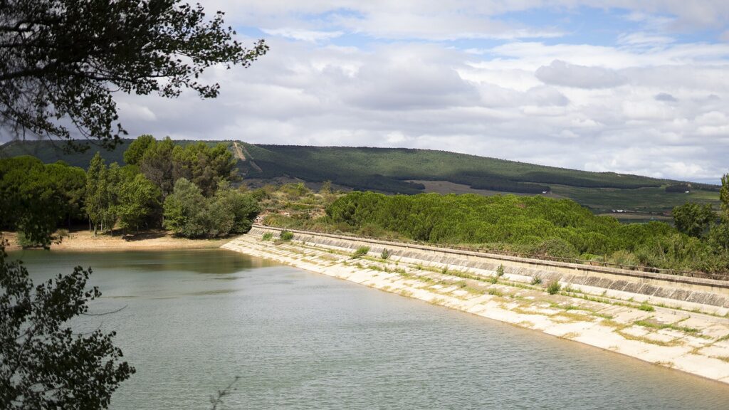 Confederación Hidrográfica del Ebro warnt vor plötzlichen Hochwassern in kleineren Wasserläufen
