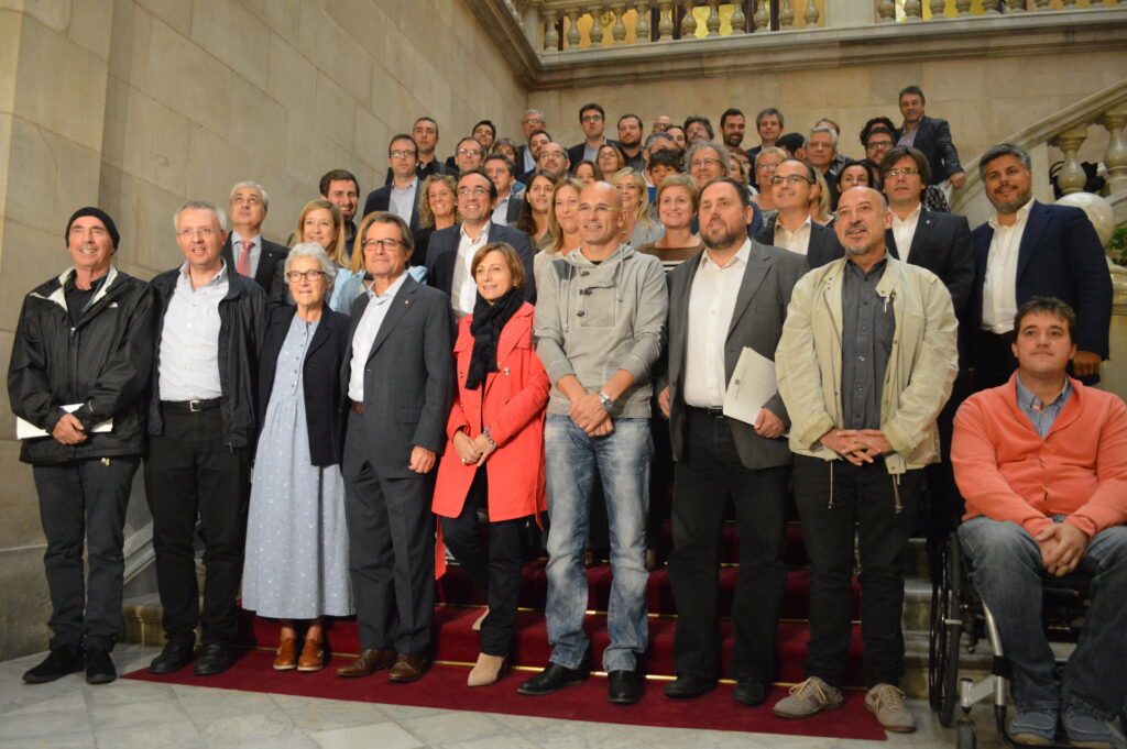 Junts und ERC grenzen sich bei der Universitat Catalana d’Estiu klar von Aliança Catalana ab